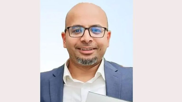 দেশ ছাড়ার কারণ জানালেন প্রধান উপদেষ্টার বিশেষ সহকারী