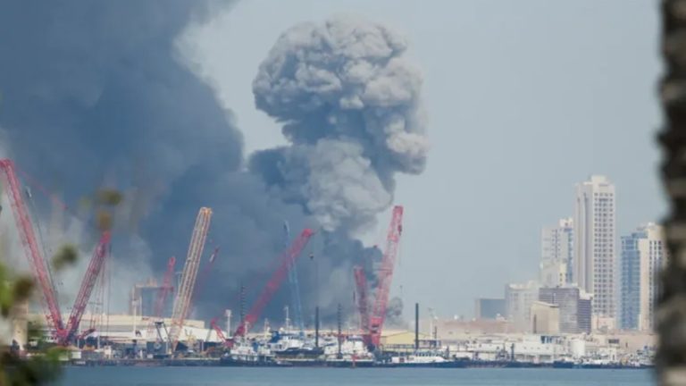 ইরানের ক্ষেপণাস্ত্র হামলা: আবুধাবিতে নিহত ১