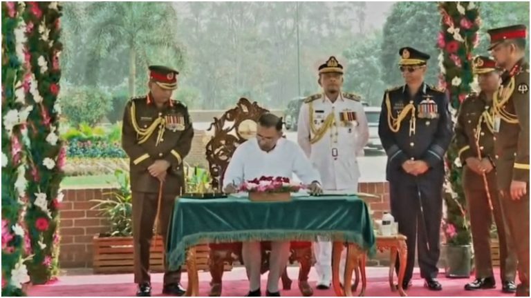 ‘শহীদদের আকাঙ্ক্ষার বাংলাদেশ প্রতিষ্ঠার জন্য কাজ শুরু করেছি’