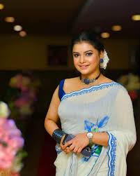 আইনশৃঙ্খলা বাহিনীকে উদ্দেশ্য করে  শবনম ফারিয়া