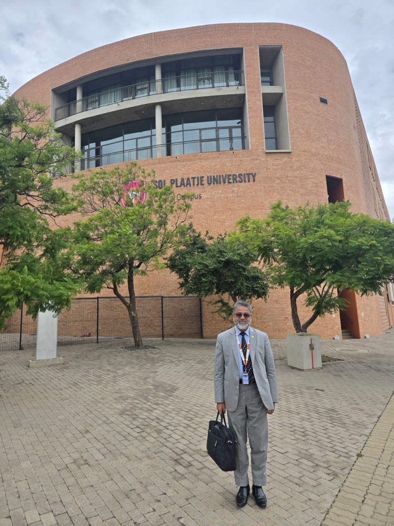 দক্ষিণ আফ্রিকায় ভিজিটিং প্রফেসর হিসেবে ইস্টার্ন ইউনিভার্সিটির উপাচার্য