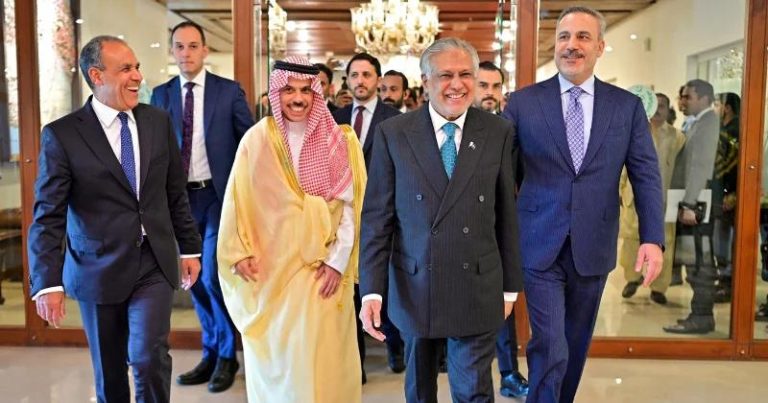 স্থল অভিযানের প্রস্তুতির মধ্যেই যুদ্ধ বন্ধে বৈঠকে বসছে ৪ দেশ