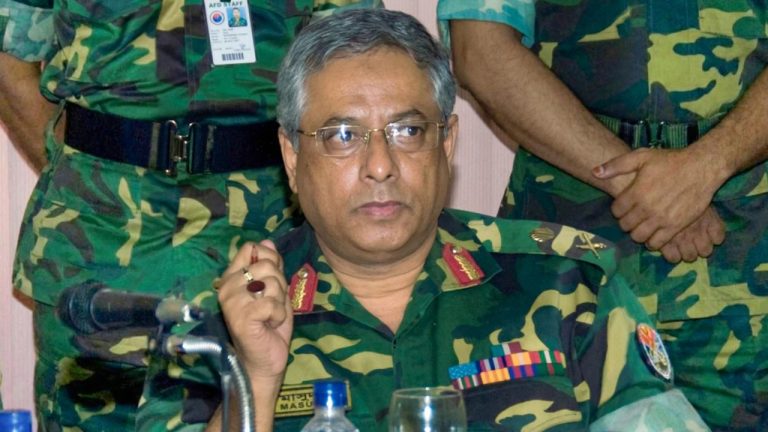‘এক-এগারোর’ আলোচিত জেনারেল মাসুদ গ্রেফতার