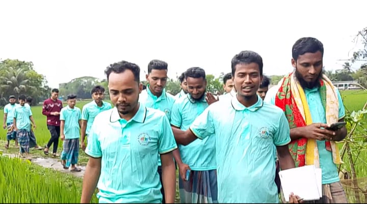 আমোদপুর সমাজ সেবা ফোরামের উদ্যোগে গরীবদের মাঝে অর্থ প্রদান