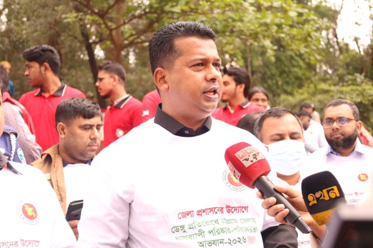 নির্দিষ্ট কোন প্রতিষ্ঠানকে দোষারোপ করে ডেঙ্গু প্রতিরোধ সম্ভব নয়: চট্টগ্রাম ডিসি