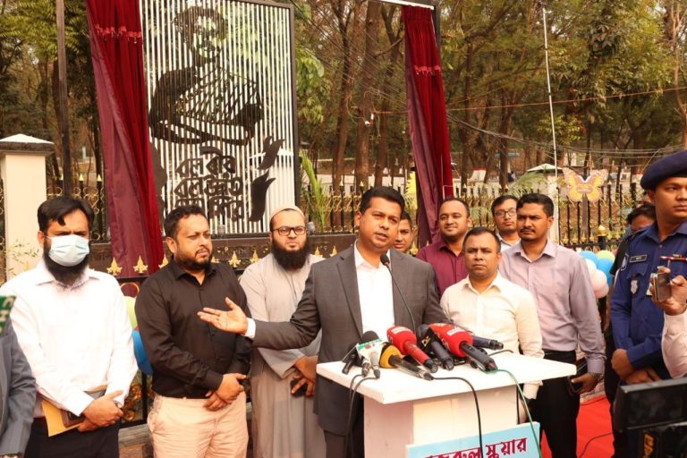 সব আন্দোলনে প্রেরণার উৎস নজরুল: চট্টগ্রামের ডিসি