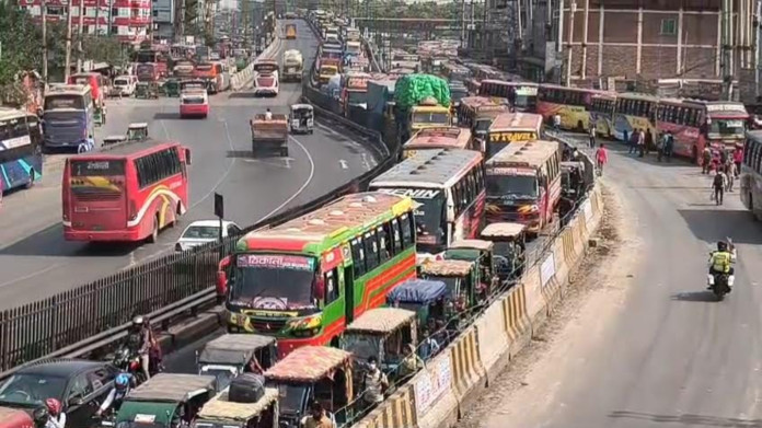 সেতুতে গাড়ি বিকল, ঢাকা-টাঙ্গাইল-যমুনা সেতু মহাসড়কে ২৫ কিলোমিটার যানজট