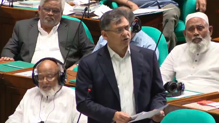 সিইসি সংবিধান লংঘন ও শপথ ভঙ্গ করেছেন: সংসদে স্বরাষ্ট্রমন্ত্রী