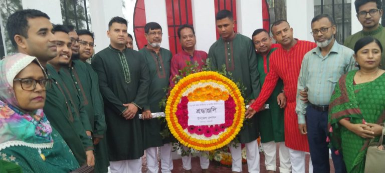 কলাপাড়ায় ব্যাপক উৎসাহ উদ্দীপনা ভাবগাম্ভীর্য পরিবেশে মহান বিজয় দিবস উদযাপন