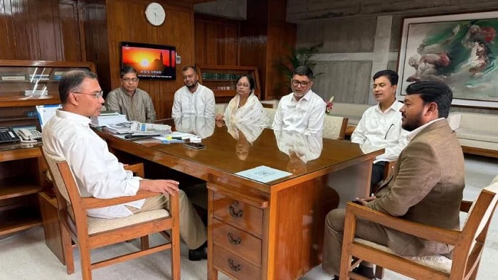 প্রধানমন্ত্রীর সঙ্গে নবনিযুক্ত সিটি প্রশাসকদের সাক্ষাৎ