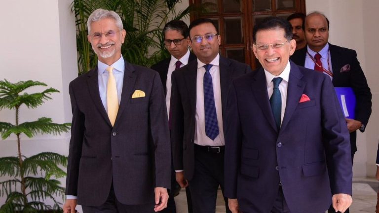 দিল্লিতে জয়শঙ্করের সঙ্গে বৈঠক ও একান্ত আলোচনা খলিলুর রহমানের