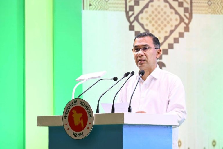মেধা ও যোগ্যতা দিয়ে সরকারের দেওয়া প্রতিশ্রুতি বাস্তবায়ন করুন ডিসিদের উদ্দেশ্য প্রধানমন্ত্রী