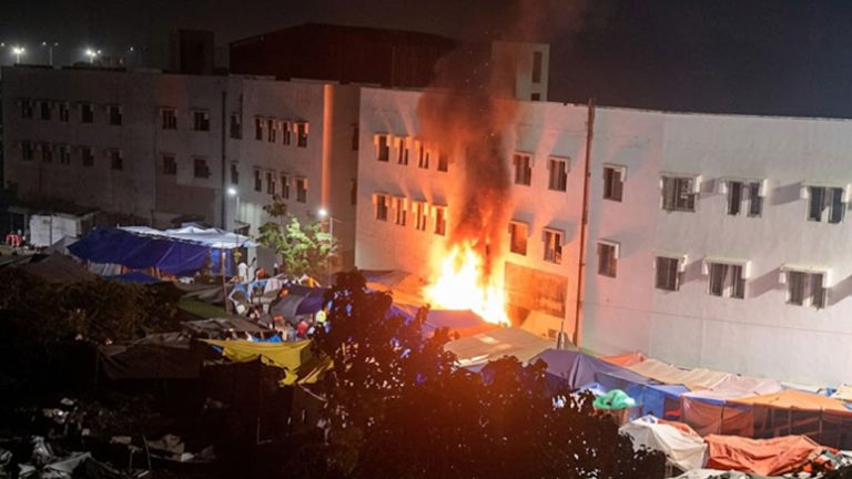 শাহজালাল বিমানবন্দরের কার্গো শেডে আগুন: ঘটনা তদন্তে কমিটি, সকালেই প্রতিবেদন