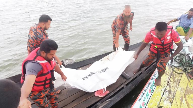 কিশোরগঞ্জে দুইদিন পর পানিতে ডুবে নিখোঁজ হওয়া পর্যটক ও কৃষকের লাশ উদ্ধার