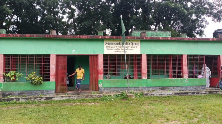 নৈশপ্রহরী নেই ৮০ স্কুলে, দেওতলা প্রা: বিদ্যালয়ে তালা ভেঙে চুরি