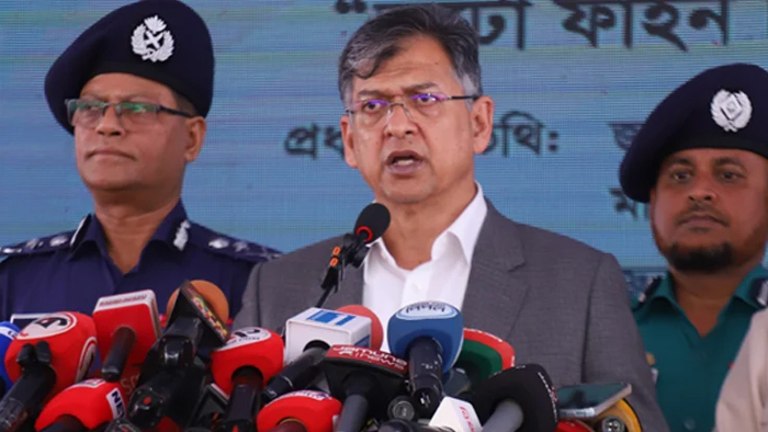 মহাসড়কে কোনো থ্রি-হুইলার চলতে দেওয়া হবে না: স্বরাষ্ট্রমন্ত্রী