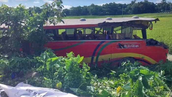 ঢাকা-সিলেট মহাসড়কে দুই বাসের মুখোমুখি সংঘর্ষে নিহত ৯