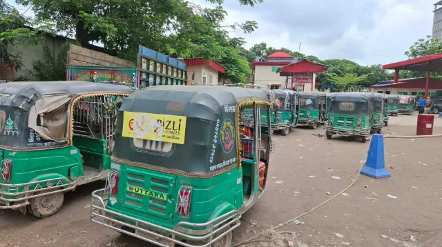 জ্বালানি সংকটের সমাধান: রাজনৈতিক চ্যালেঞ্জ থেকে বাস্তব নীতির পরীক্ষায়