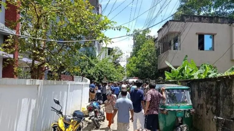 সিলেটে বাসা থেকে স্বামী-স্ত্রীসহ তিনজনের গলাকাটা লাশ উদ্ধার