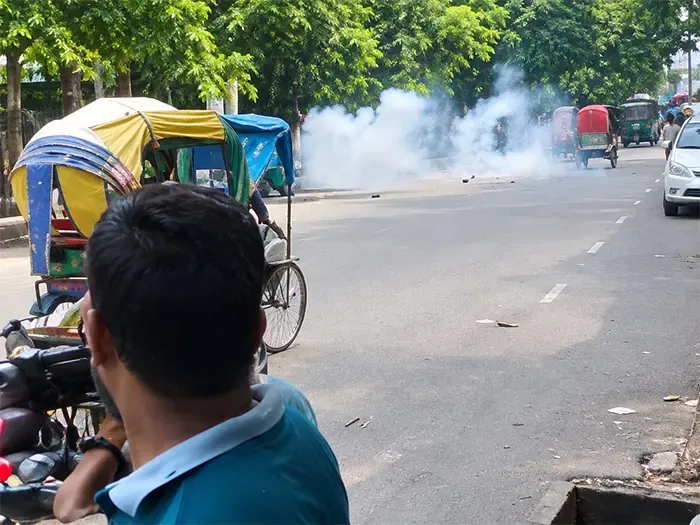 হাইকোর্ট ও শিল্পকলার সামনে ককটেল বিস্ফোরণ