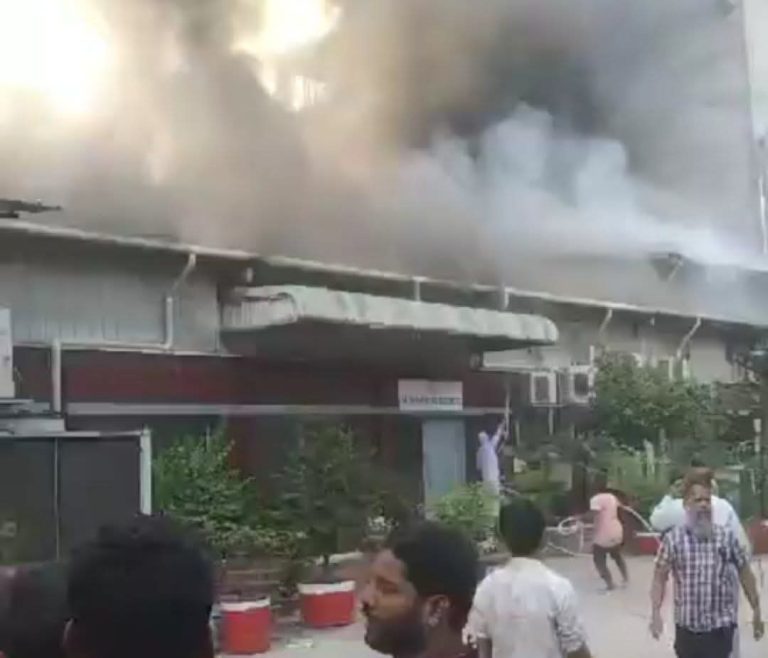 গাজীপুরে ইবনে সিনার ন্যাচারাল মেডিসিন ডিভিশনে আগুন