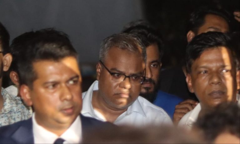 ৩০ ঘণ্টা পর মুক্ত হলেন চুয়েট উপাচার্য